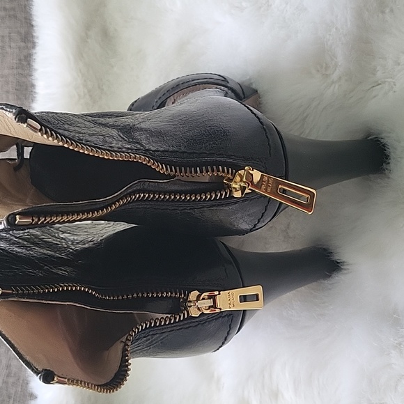Beautiful PRADA SHOES BLACK COLOR SIZE 7 - Picture 4 of 4
